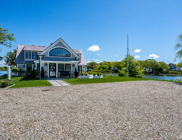 Yarmouth waterfront custom home whitcomb building 03