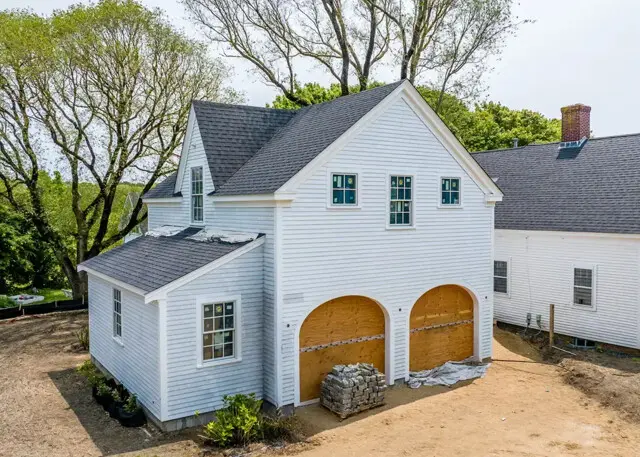 Barn adu harwich cape cod whitcomb building 02 fc6ae4938859f6b5e461dcc6d2503199